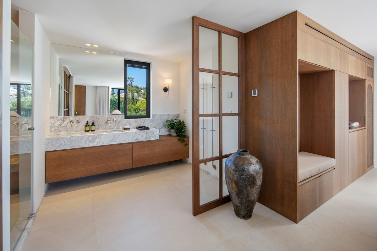 Se vende Villa - Chalet de 4 dormitorios en Costa Del Sol, Málaga, España