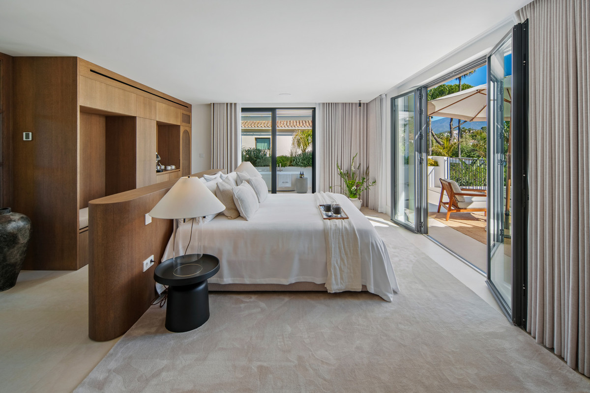 Se vende Villa - Chalet de 4 dormitorios en Costa Del Sol, Málaga, España