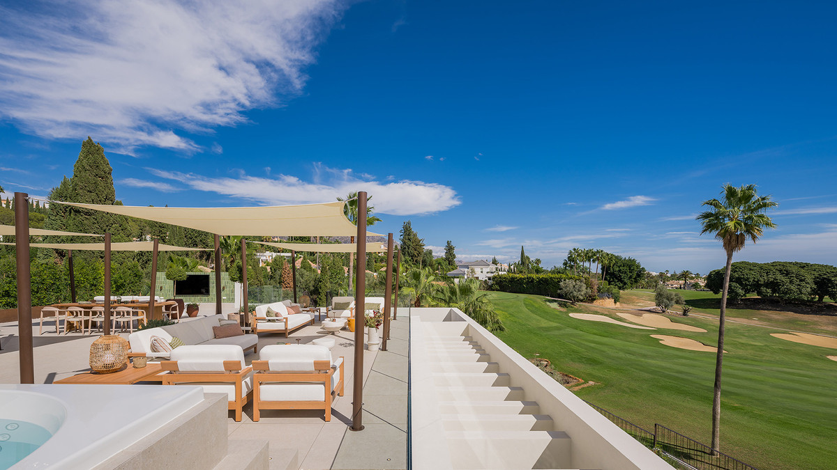 Se vende Villa - Chalet de 4 dormitorios en Costa Del Sol, Málaga, España