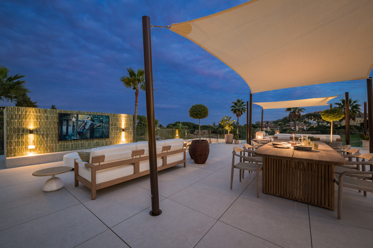 Se vende Villa - Chalet de 4 dormitorios en Costa Del Sol, Málaga, España