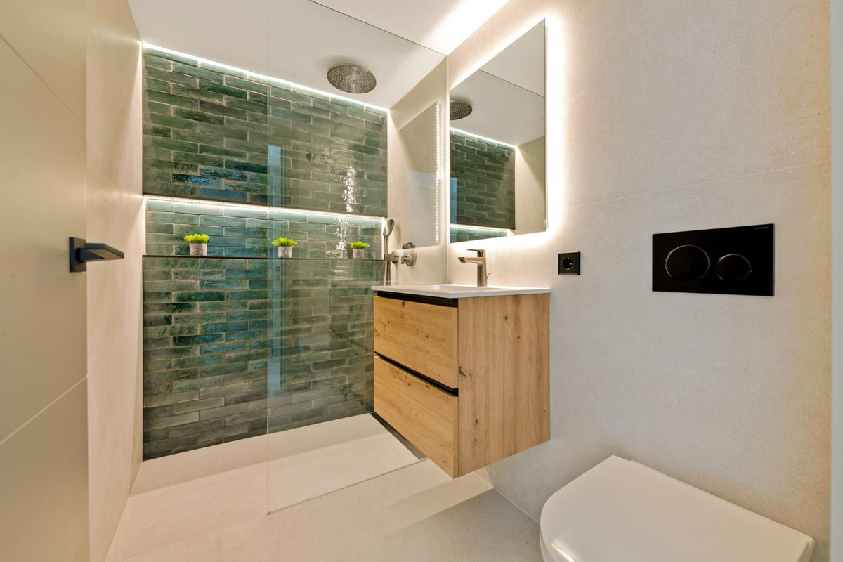 Se vende Ático de 2 dormitorios en Costa Del Sol, Málaga, España