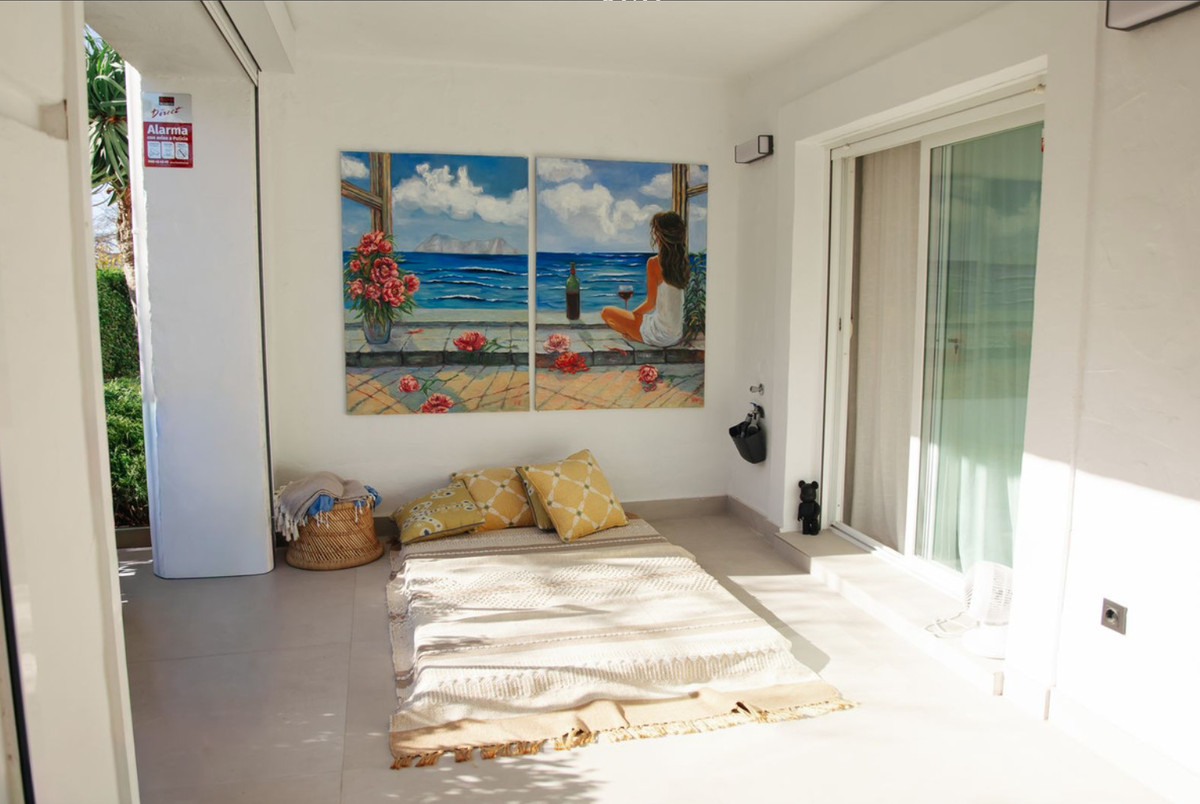 Se vende Apartamento Planta Baja de 3 dormitorios en Costa Del Sol, Málaga, España