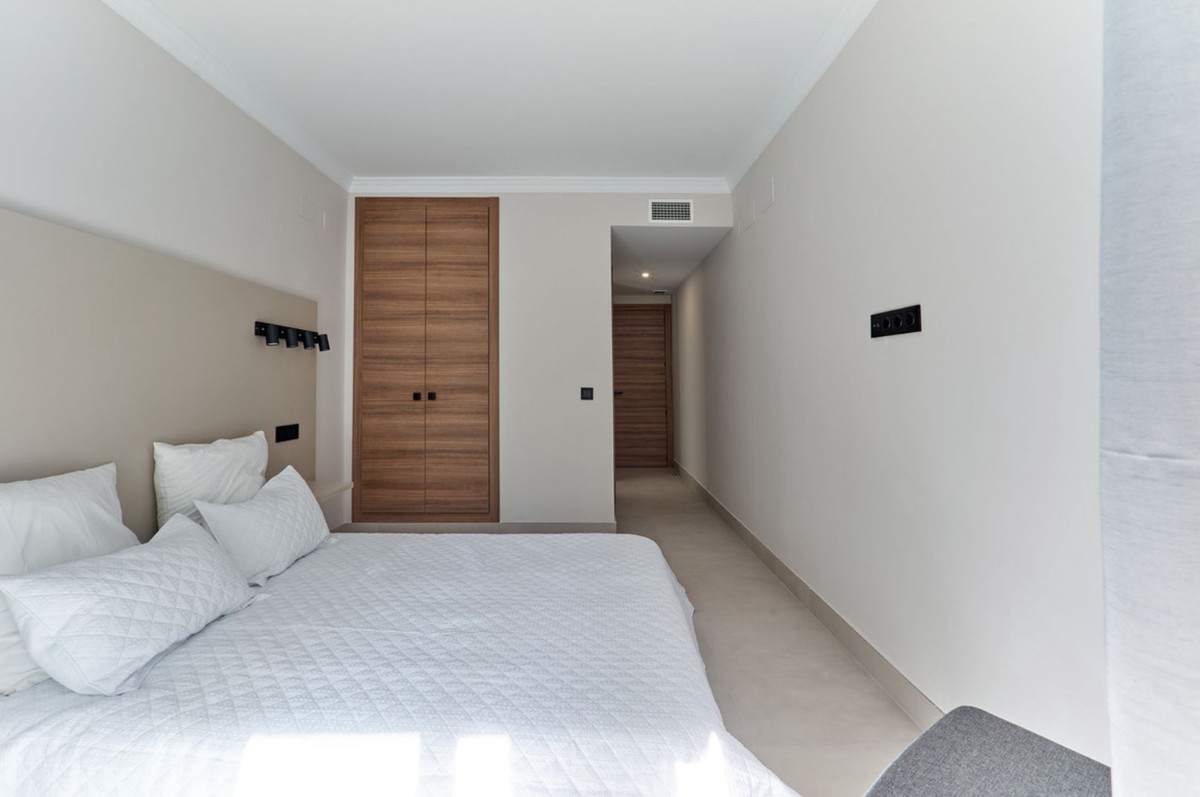 Se vende Apartamento Planta Baja de 3 dormitorios en Costa Del Sol, Málaga, España