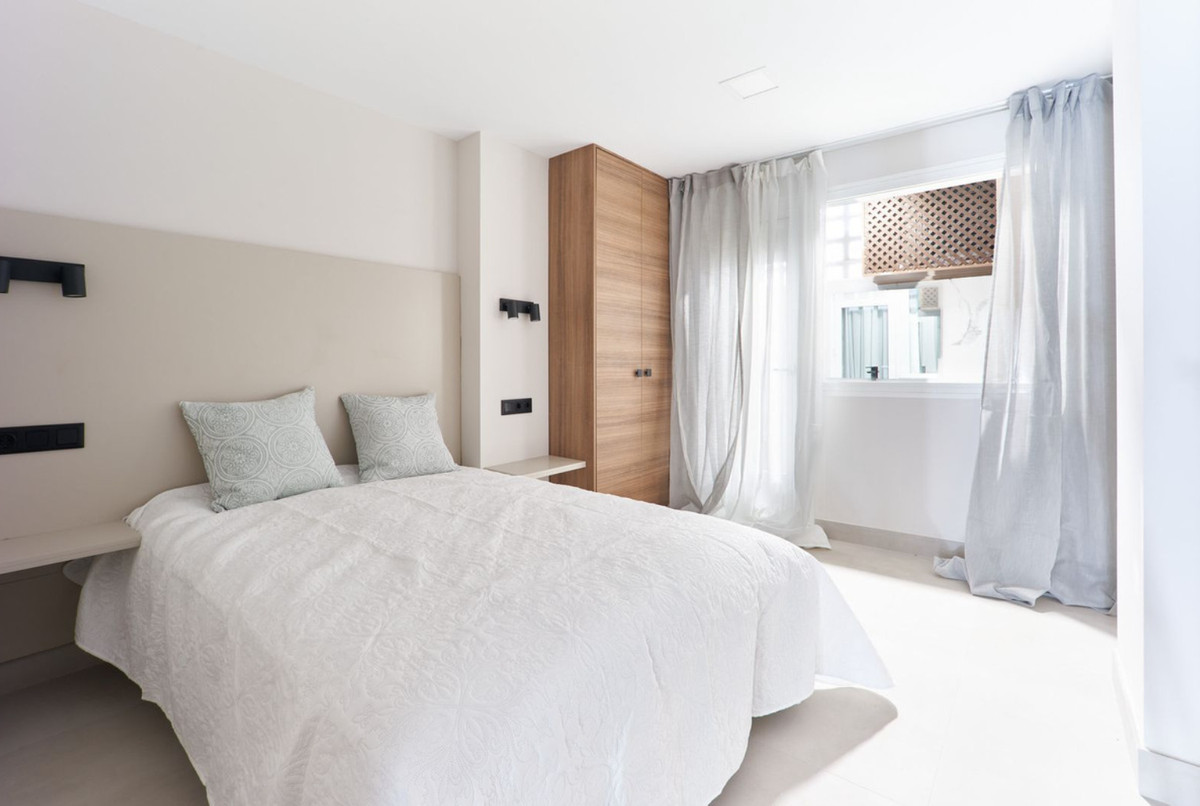 Se vende Apartamento Planta Baja de 3 dormitorios en Costa Del Sol, Málaga, España