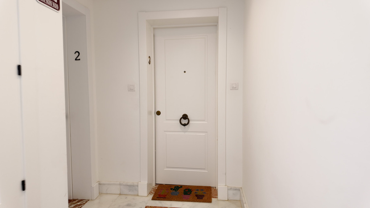 2 Bed Apartment for sale in Nueva Andalucía Costa Del Sol, Málaga, Spain