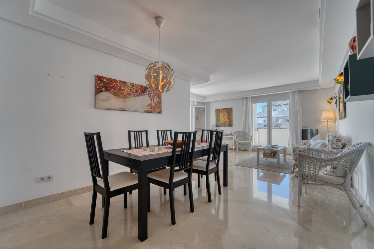 2 Bed Apartment for sale in Nueva Andalucía Costa Del Sol, Málaga, Spain
