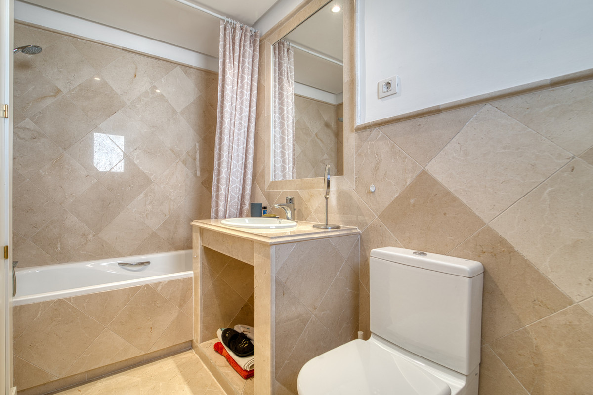 2 Bed Apartment for sale in Nueva Andalucía Costa Del Sol, Málaga, Spain
