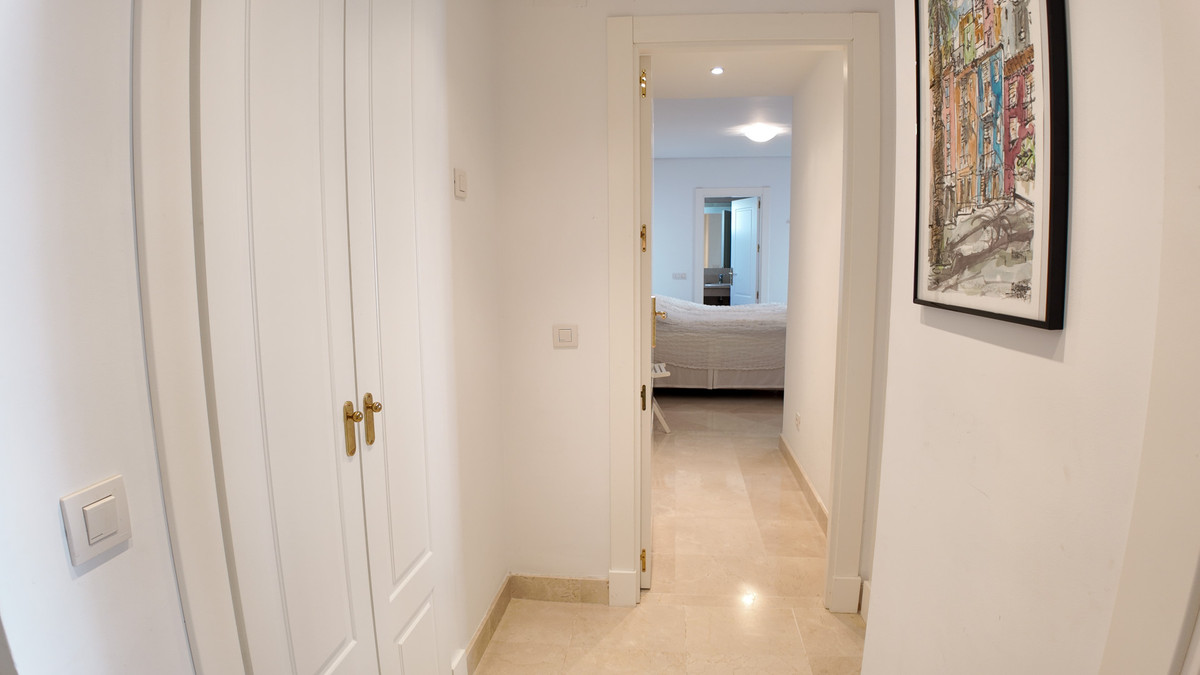 2 Bed Apartment for sale in Nueva Andalucía Costa Del Sol, Málaga, Spain