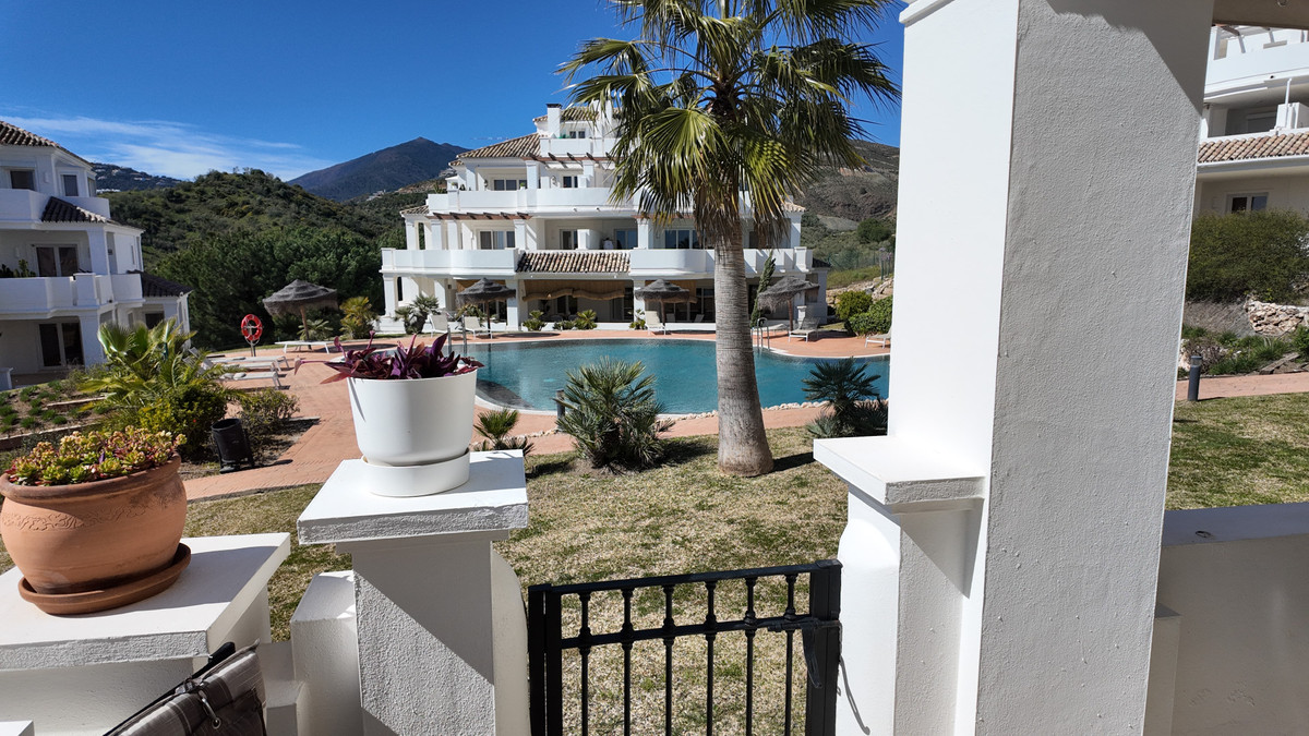2 Bed Apartment for sale in Nueva Andalucía Costa Del Sol, Málaga, Spain
