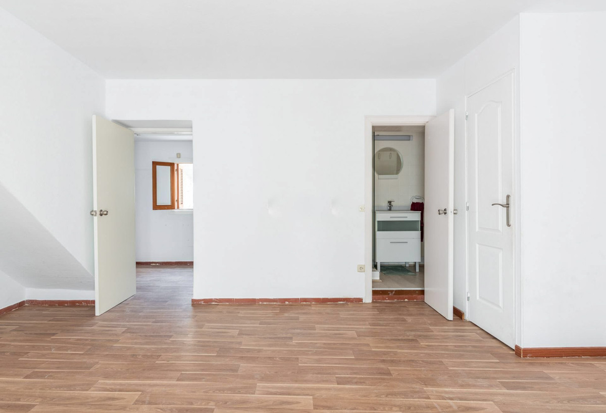 Commercial unit for sale in Marbella Costa Del Sol, Málaga, Spain