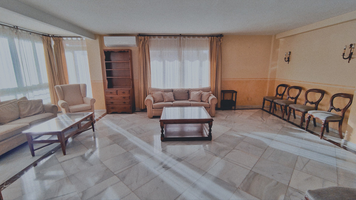 4 Bed Apartment for sale in Marbella Costa Del Sol, Málaga, Spain