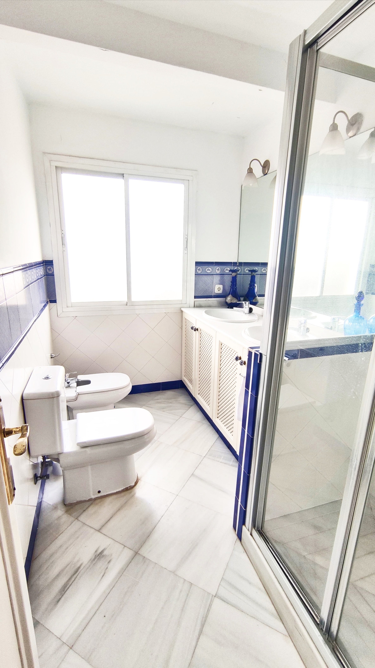 4 Bed Apartment for sale in Marbella Costa Del Sol, Málaga, Spain