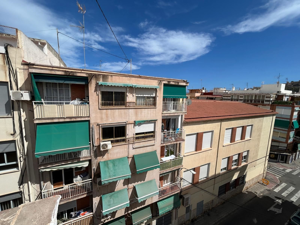 Se vende Apartamento Planta Media de 3 dormitorios en Costa Blanca, Alicante, España