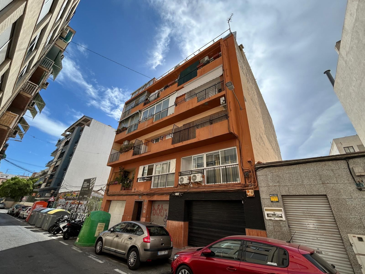 Se vende Apartamento Planta Media de 3 dormitorios en Costa Blanca, Alicante, España