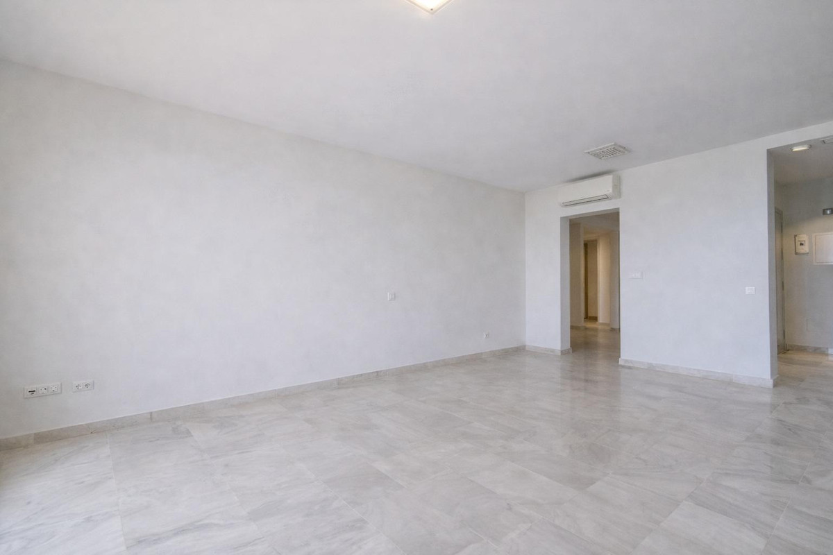 2 Bed Apartment for sale in Selwo Costa Del Sol, Málaga, Spain