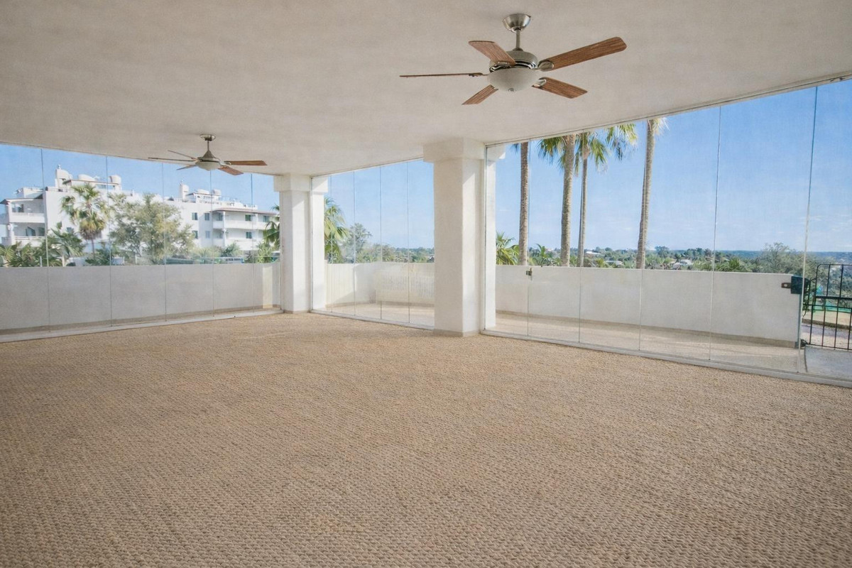 2 Bed Apartment for sale in Selwo Costa Del Sol, Málaga, Spain