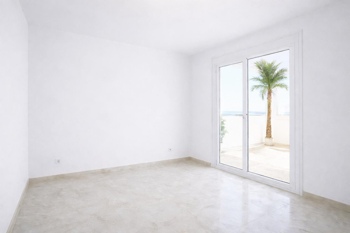 2 Bed Apartment for sale in Selwo Costa Del Sol, Málaga, Spain