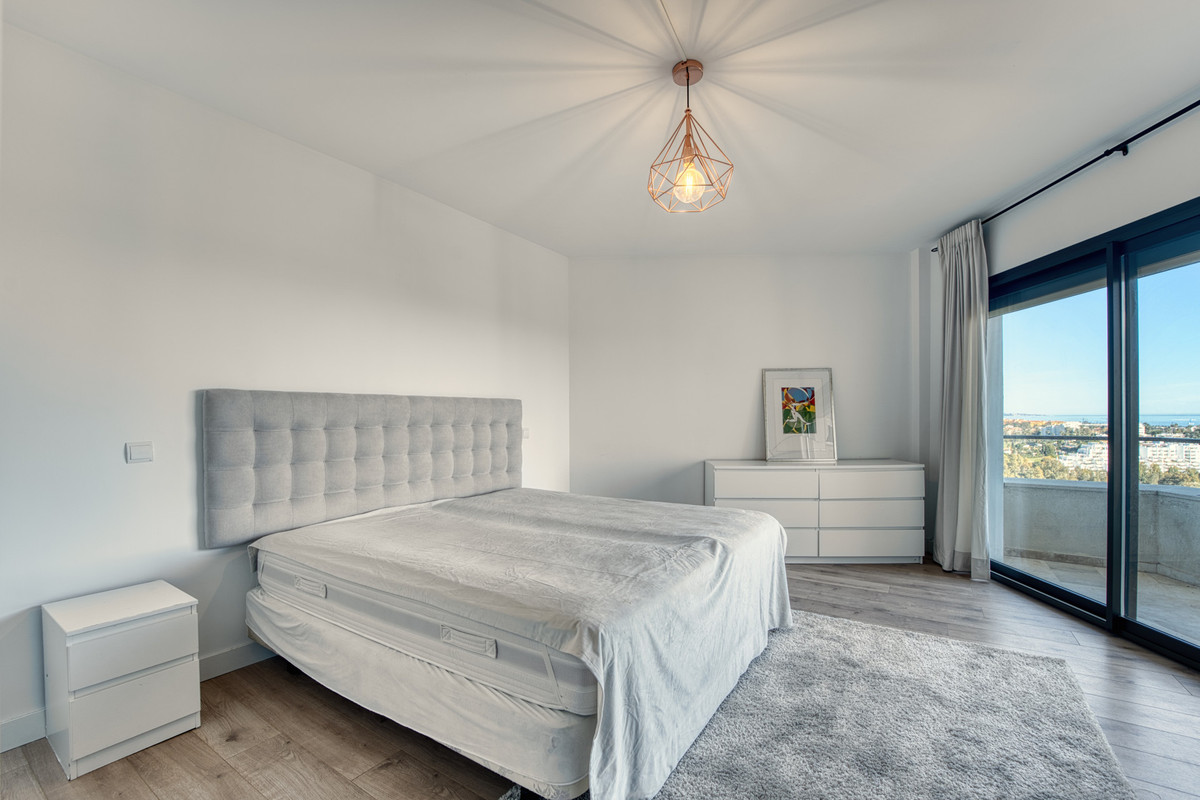 2 Bed Apartment for sale in Estepona Costa Del Sol, Málaga, Spain