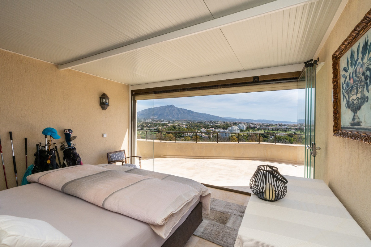 2 Bed Apartment for sale in Estepona Costa Del Sol, Málaga, Spain