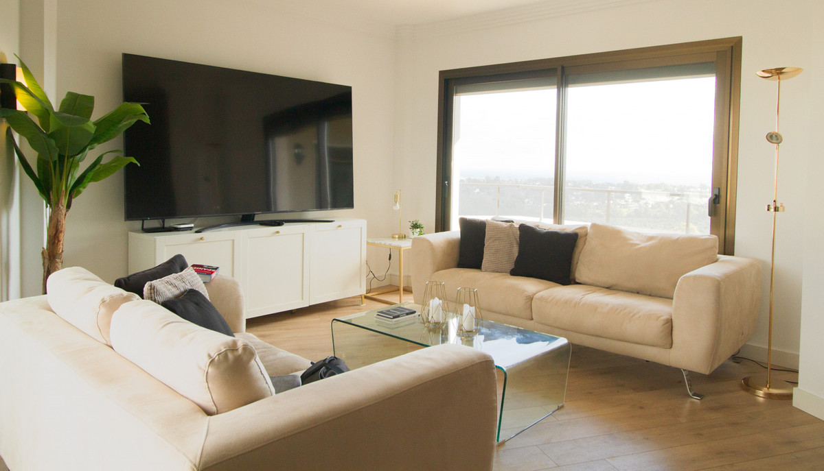 2 Bed Apartment for sale in Estepona Costa Del Sol, Málaga, Spain