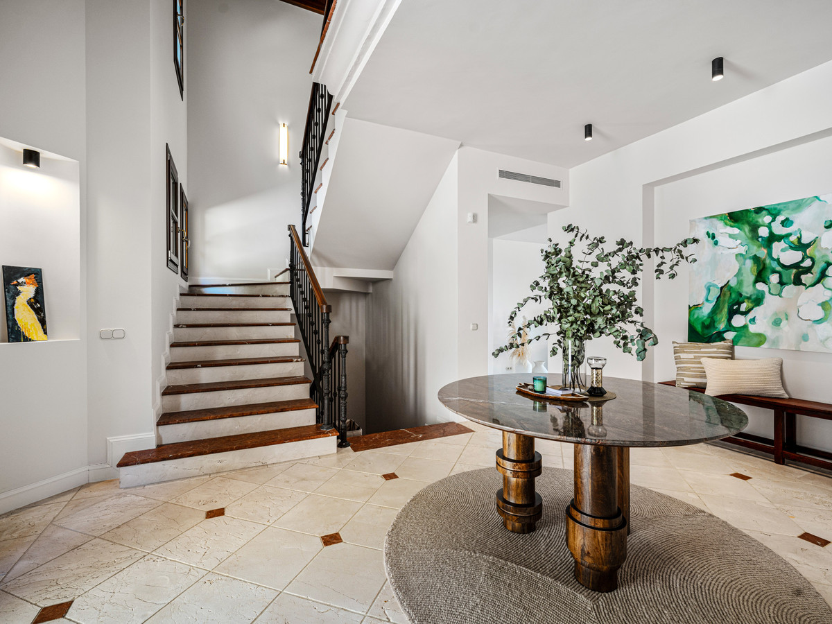 Se vende Villa - Chalet de 5 dormitorios en Costa Del Sol, Málaga, España