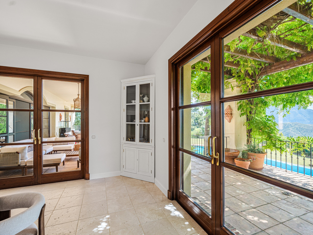 Se vende Villa - Chalet de 5 dormitorios en Costa Del Sol, Málaga, España