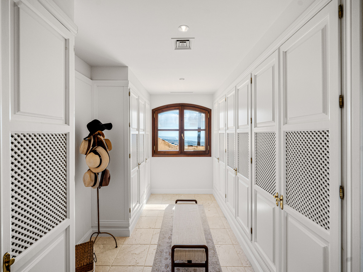 Se vende Villa - Chalet de 5 dormitorios en Costa Del Sol, Málaga, España