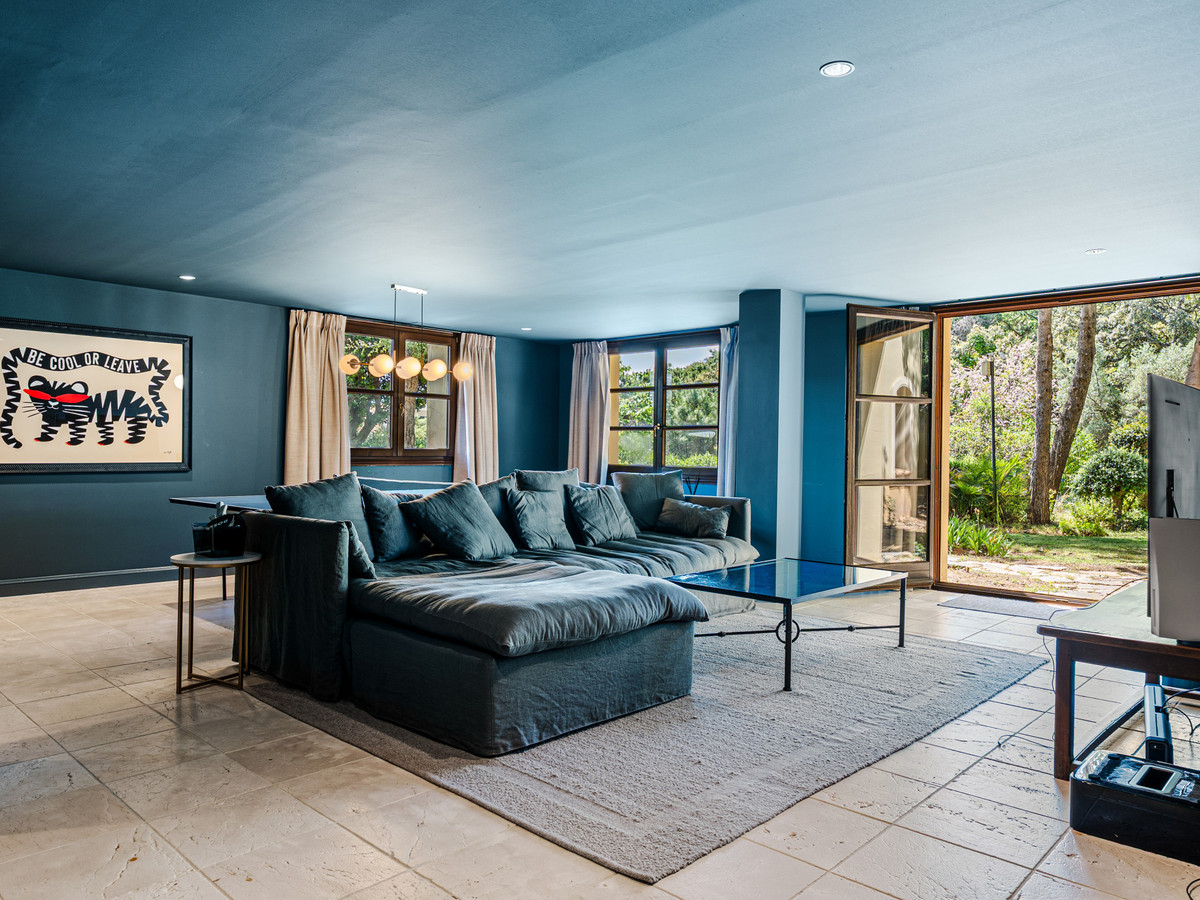 Se vende Villa - Chalet de 5 dormitorios en Costa Del Sol, Málaga, España