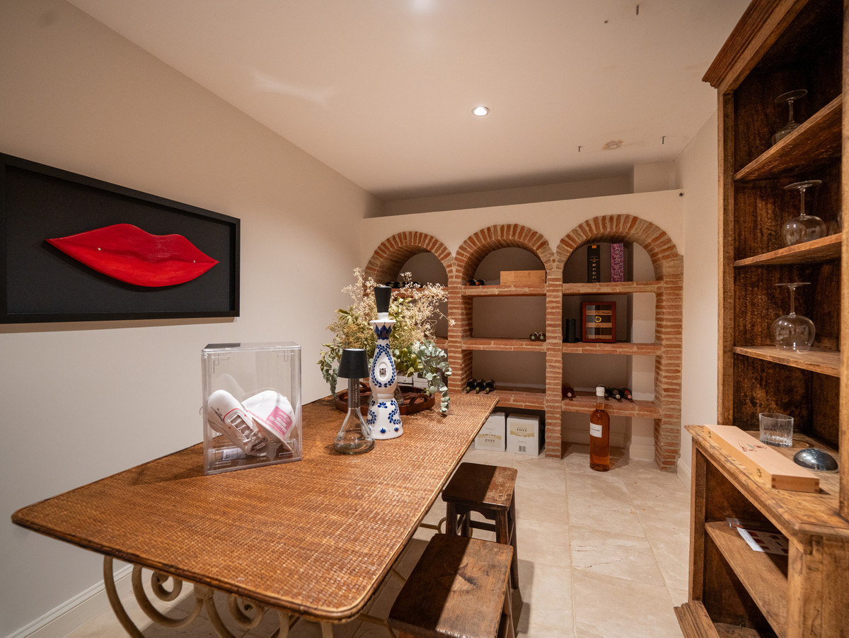 Se vende Villa - Chalet de 5 dormitorios en Costa Del Sol, Málaga, España