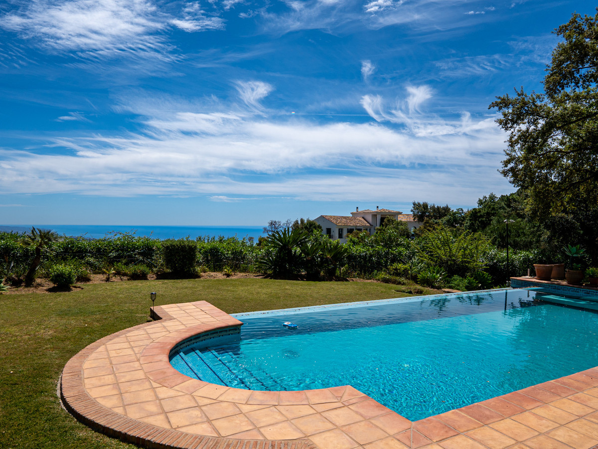Se vende Villa - Chalet de 5 dormitorios en Costa Del Sol, Málaga, España