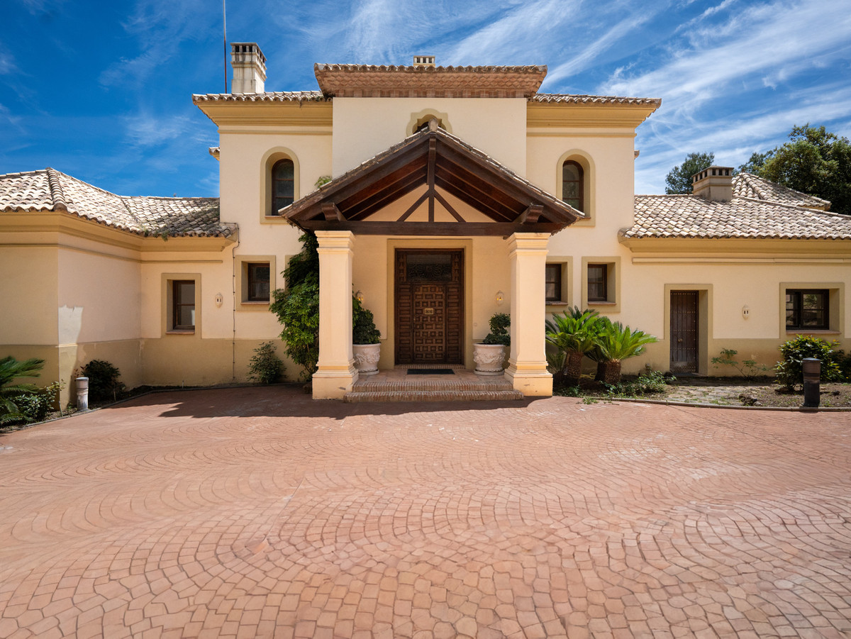 Se vende Villa - Chalet de 5 dormitorios en Costa Del Sol, Málaga, España