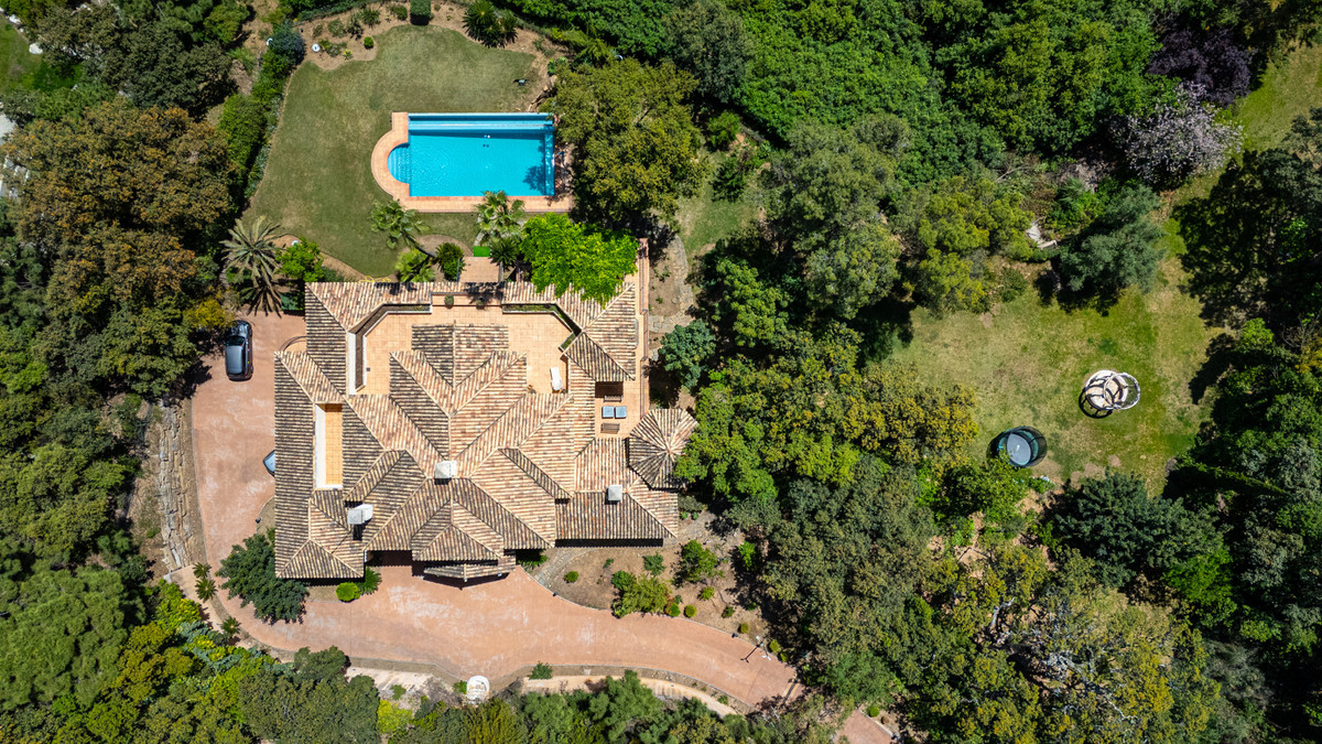 Se vende Villa - Chalet de 5 dormitorios en Costa Del Sol, Málaga, España