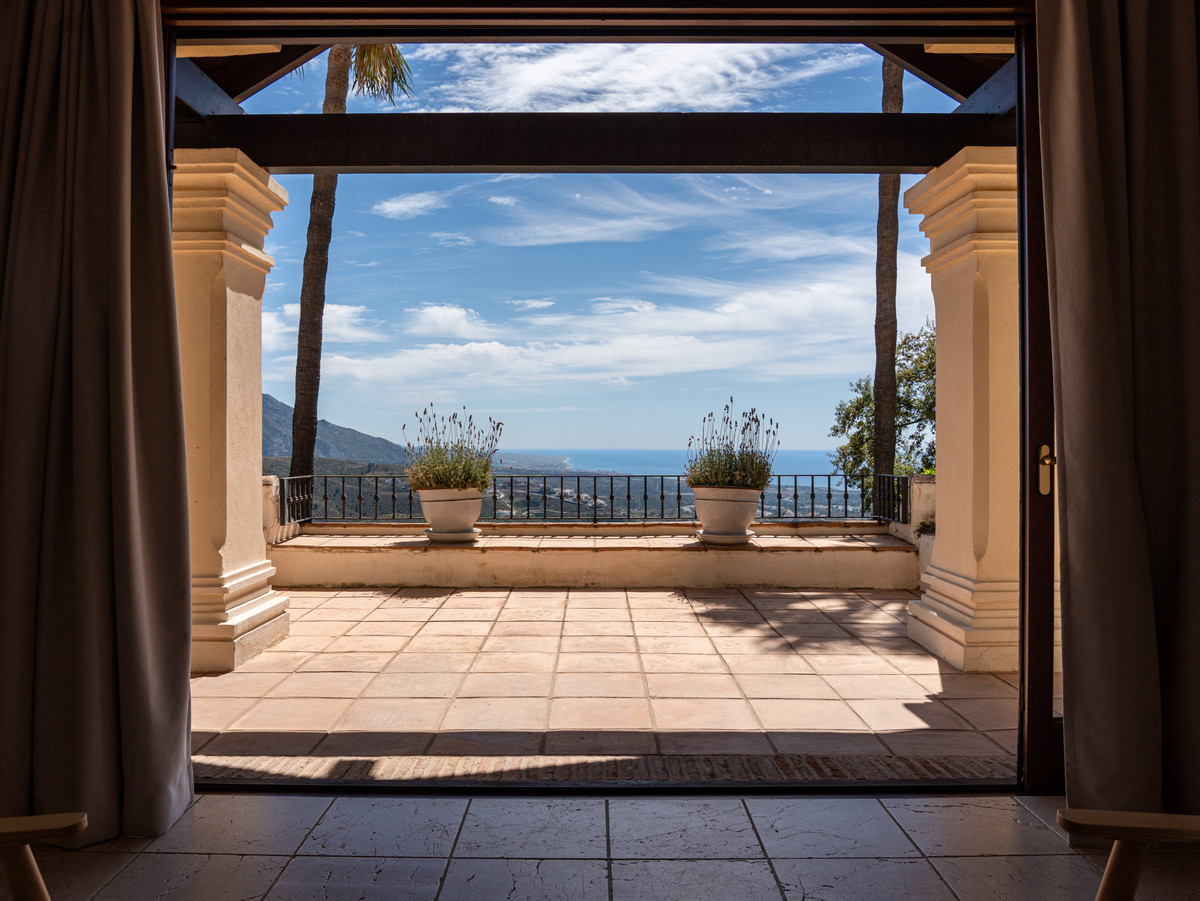 Se vende Villa - Chalet de 5 dormitorios en Costa Del Sol, Málaga, España
