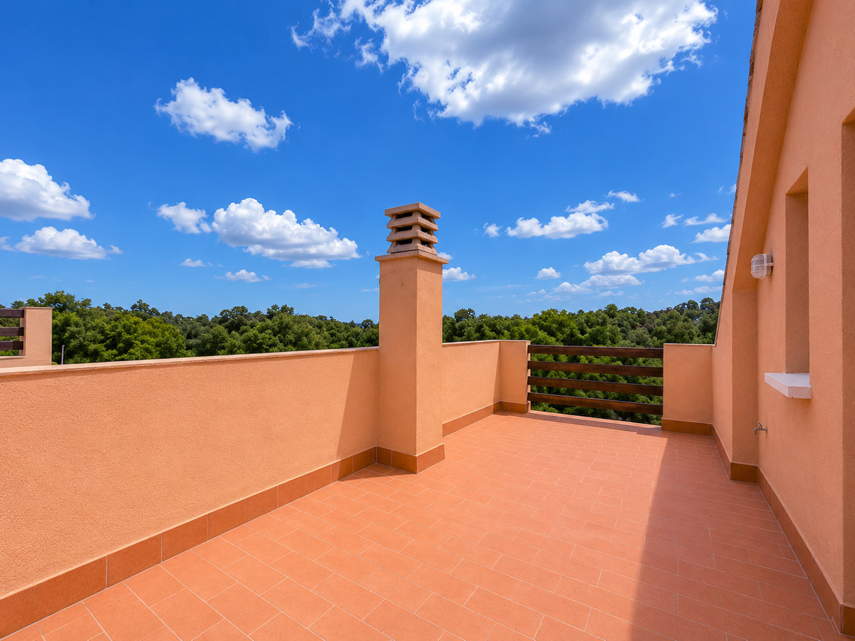 3 Bed Apartment for sale in Casares Costa Del Sol, Málaga, Spain