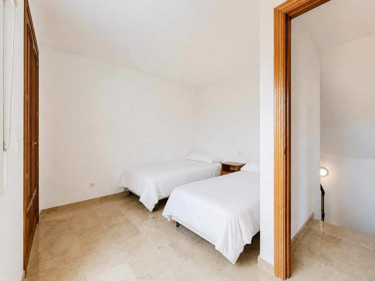 3 Bed Apartment for sale in Casares Costa Del Sol, Málaga, Spain
