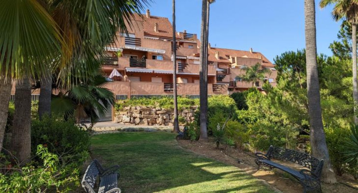 3 Bed Apartment for sale in Casares Costa Del Sol, Málaga, Spain