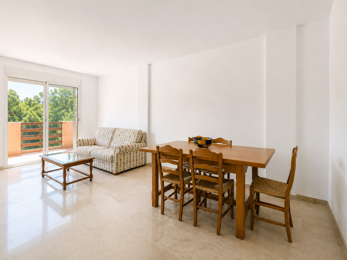 3 Bed Apartment for sale in Casares Costa Del Sol, Málaga, Spain