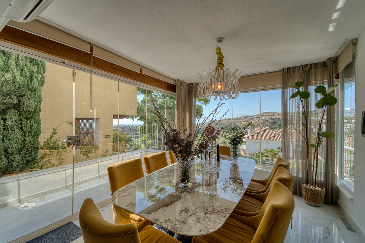 5 Bed Townhouse for sale in Benahavís Costa Del Sol, Málaga, Spain