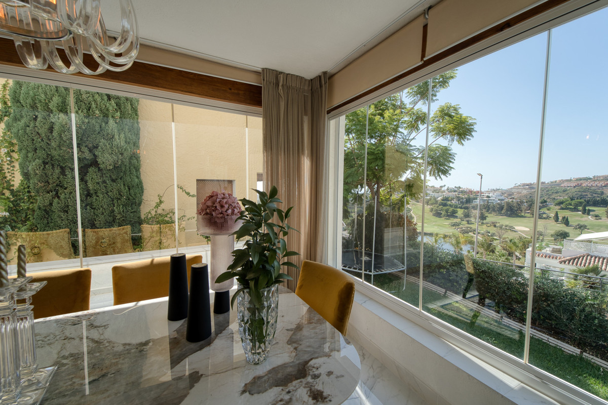 5 Bed Townhouse for sale in Benahavís Costa Del Sol, Málaga, Spain