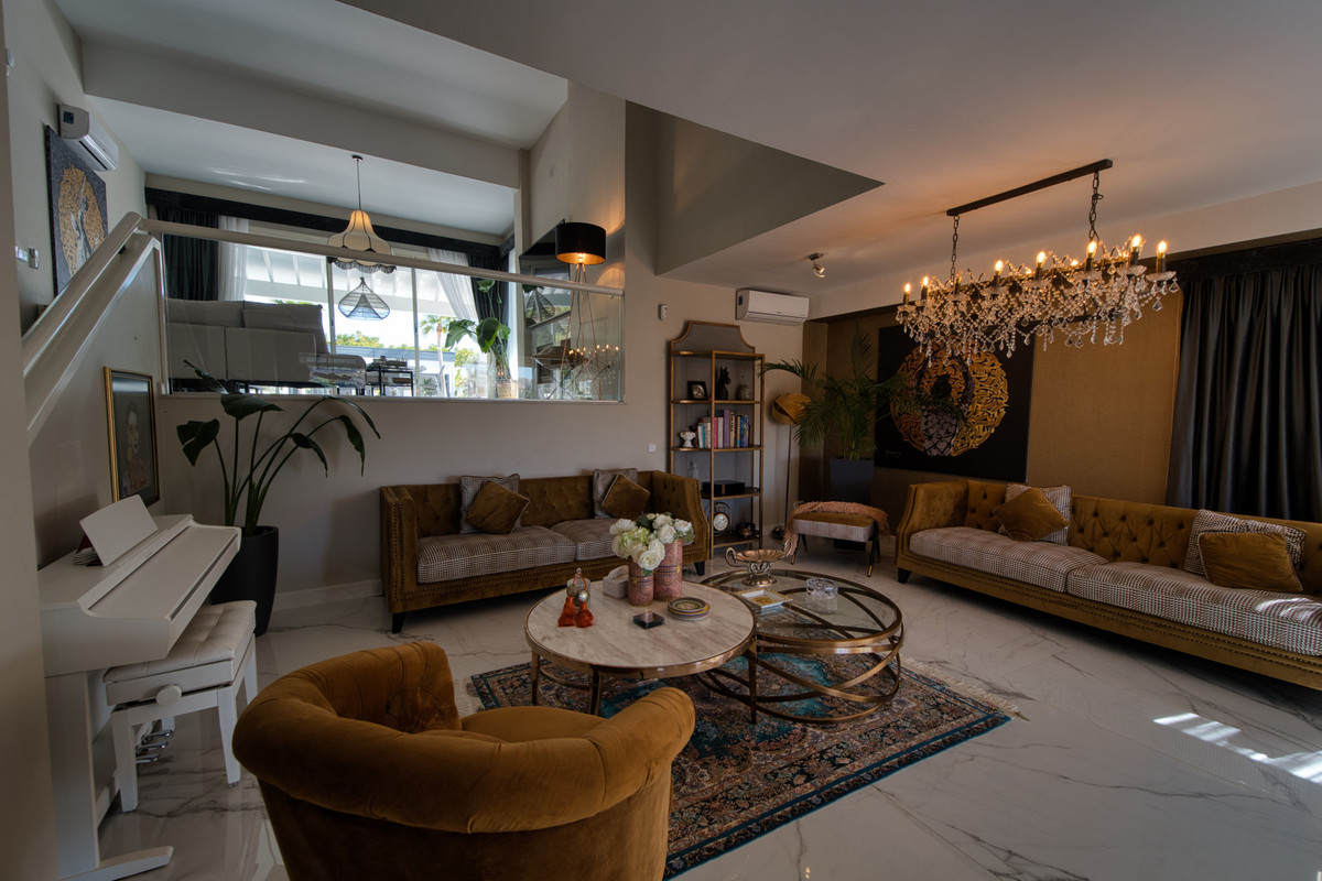 5 Bed Townhouse for sale in Benahavís Costa Del Sol, Málaga, Spain