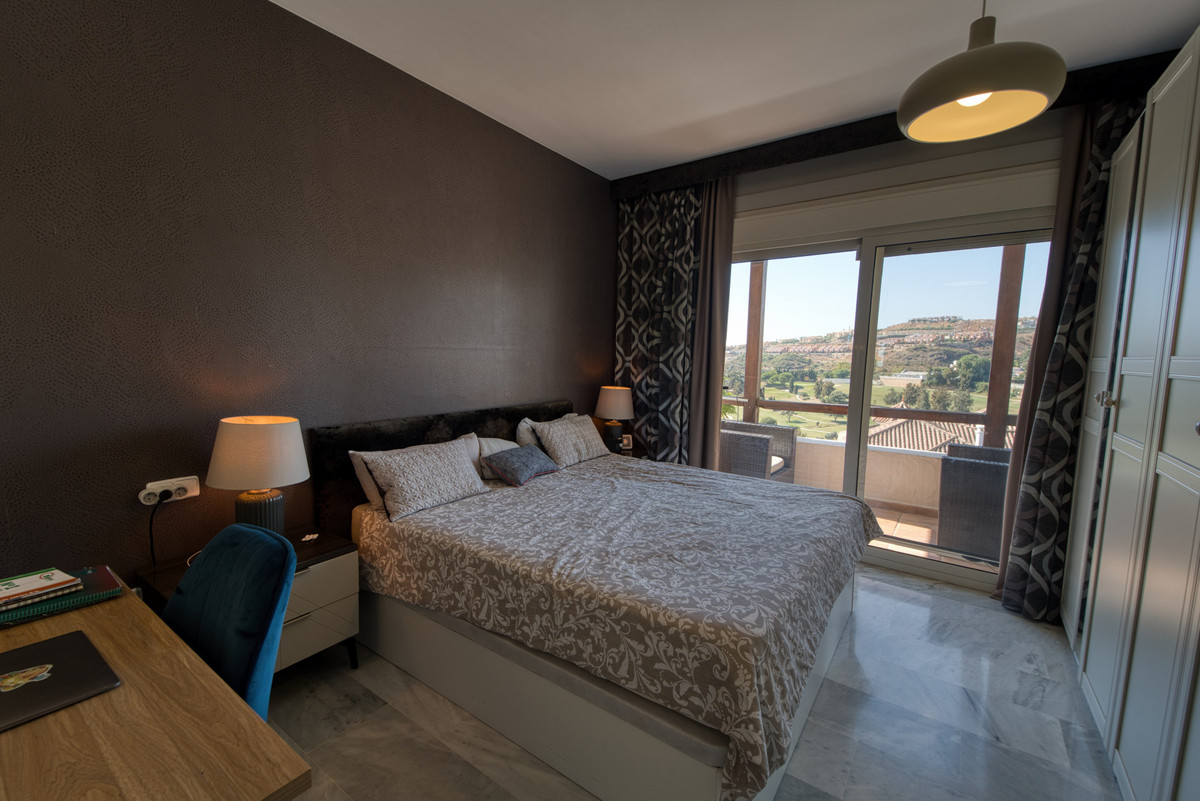 5 Bed Townhouse for sale in Benahavís Costa Del Sol, Málaga, Spain