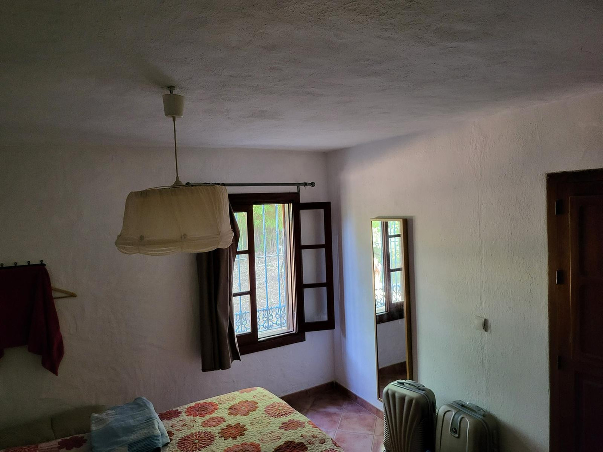 3 Bed Townhouse for sale in Genalguacil Costa Del Sol, Málaga, Spain