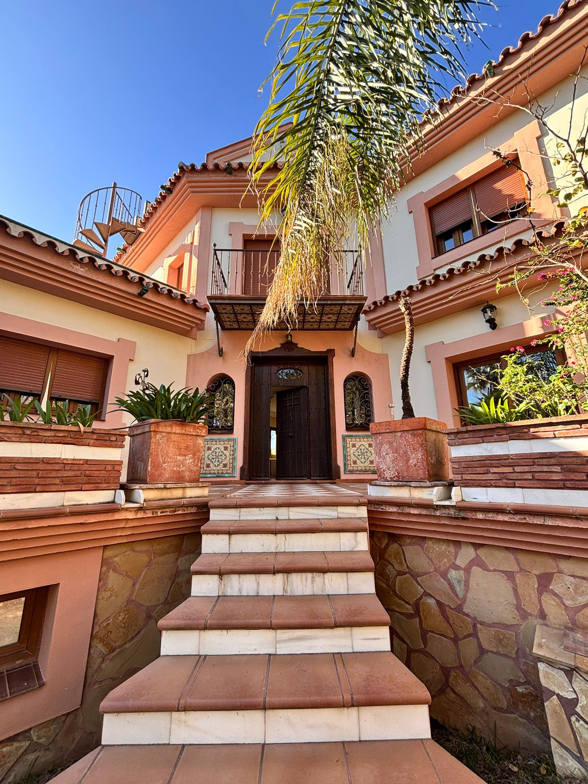 5 Bed Townhouse for sale in Estepona Costa Del Sol, Málaga, Spain
