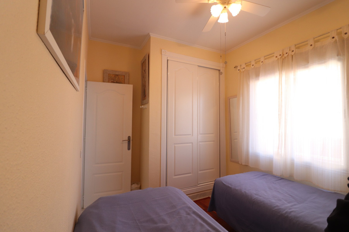 Se vende Villa - Chalet de 3 dormitorios en Costa Blanca, Alicante, España