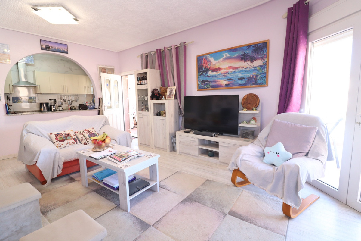 Se vende Villa - Chalet de 3 dormitorios en Costa Blanca, Alicante, España