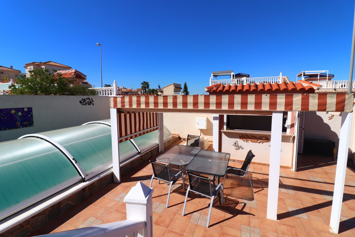 Se vende Villa - Chalet de 3 dormitorios en Costa Blanca, Alicante, España