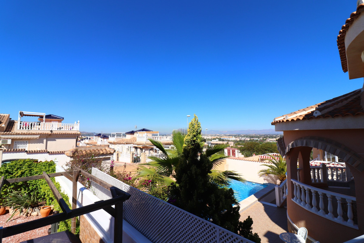 Se vende Villa - Chalet de 3 dormitorios en Costa Blanca, Alicante, España