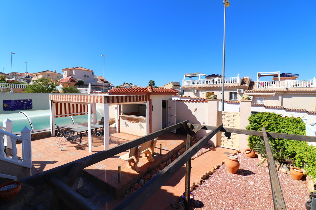 Se vende Villa - Chalet de 3 dormitorios en Costa Blanca, Alicante, España