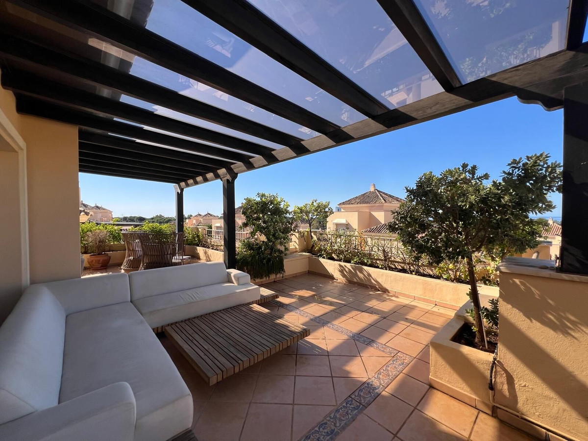 4 Bed Apartment for sale in Marbella Costa Del Sol, Málaga, Spain