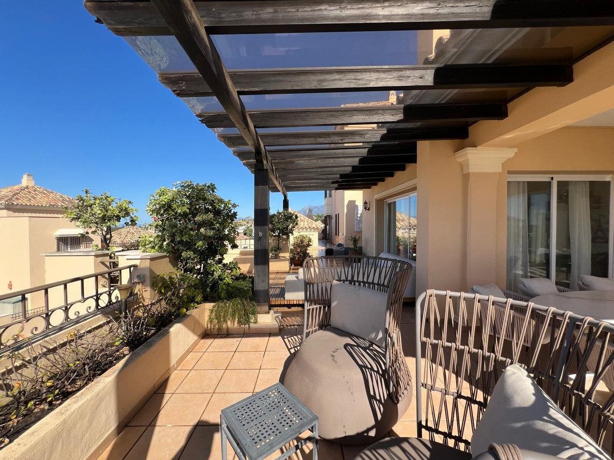 4 Bed Apartment for sale in Marbella Costa Del Sol, Málaga, Spain